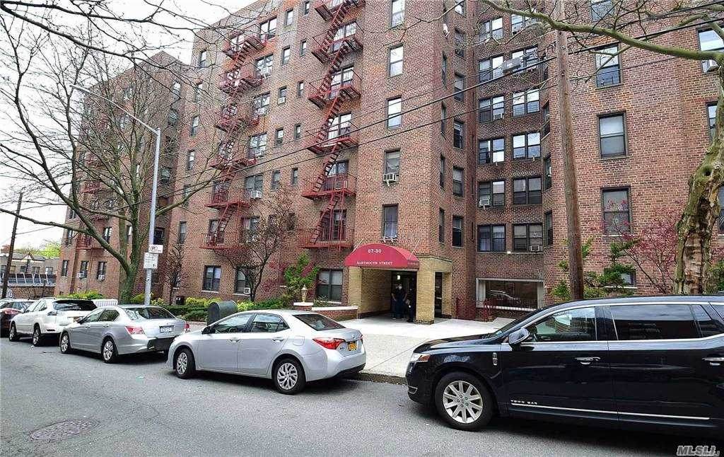 67-30 Dartmouth Street - Photo 1
