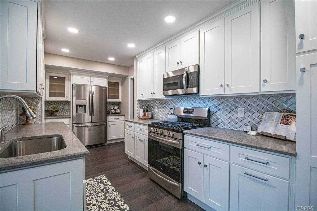 7 Lakeside Lane - Photo 1