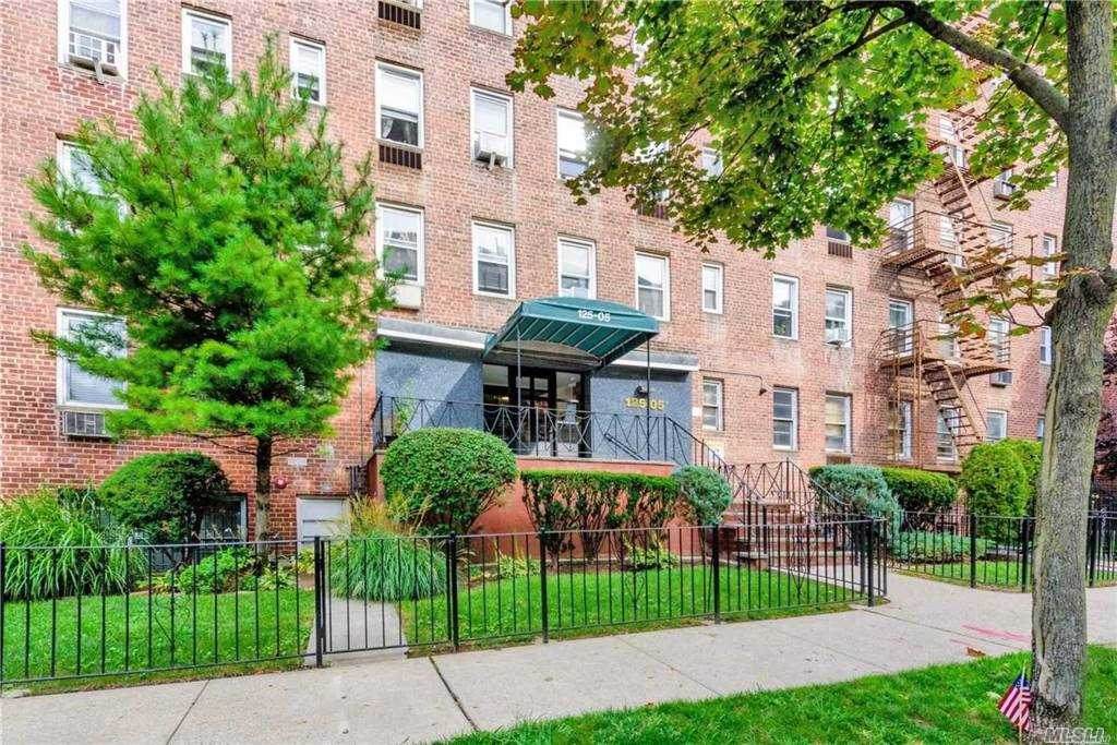 125-05 84 Avenue - Photo 1