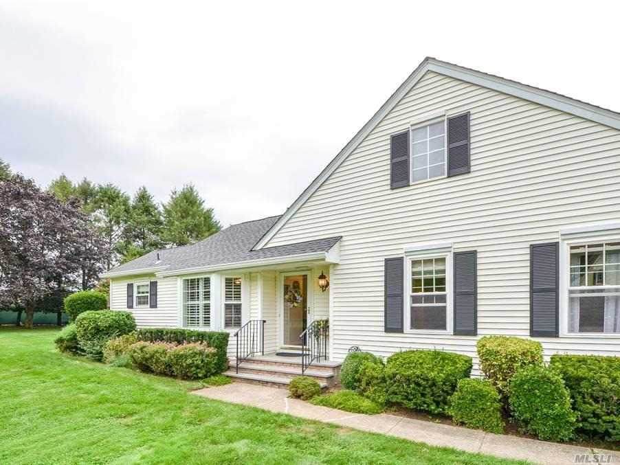 2555 Youngs Avenue - Photo 1