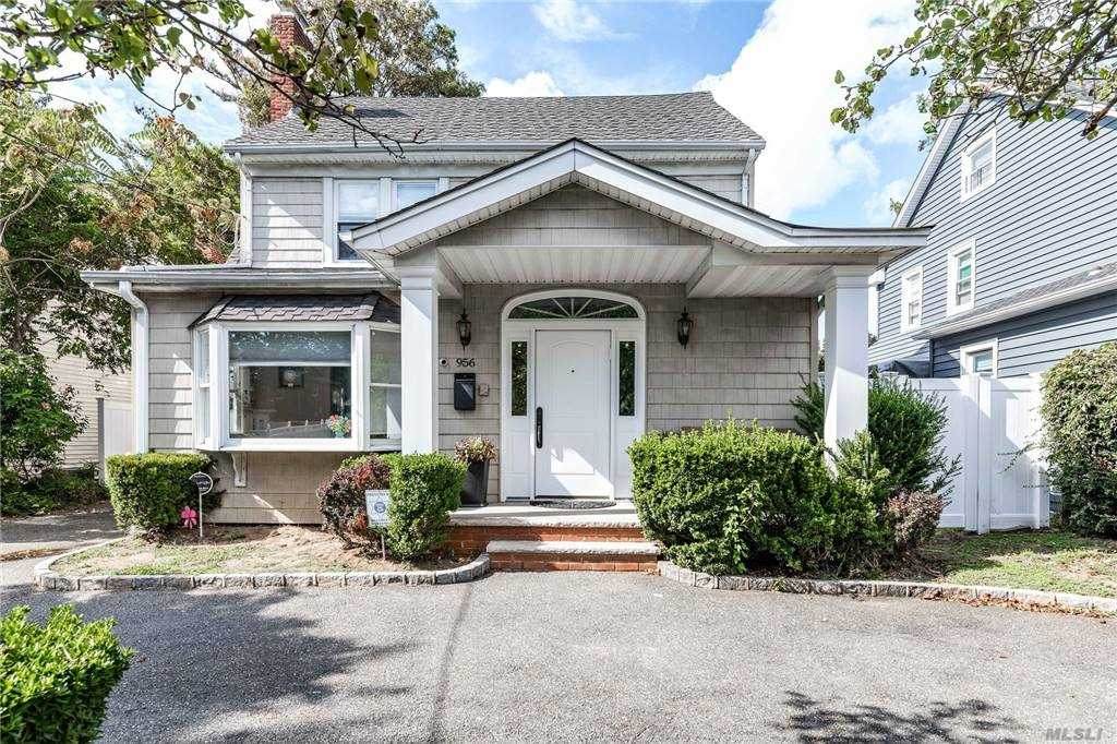 956 Midwood Road - Photo 1