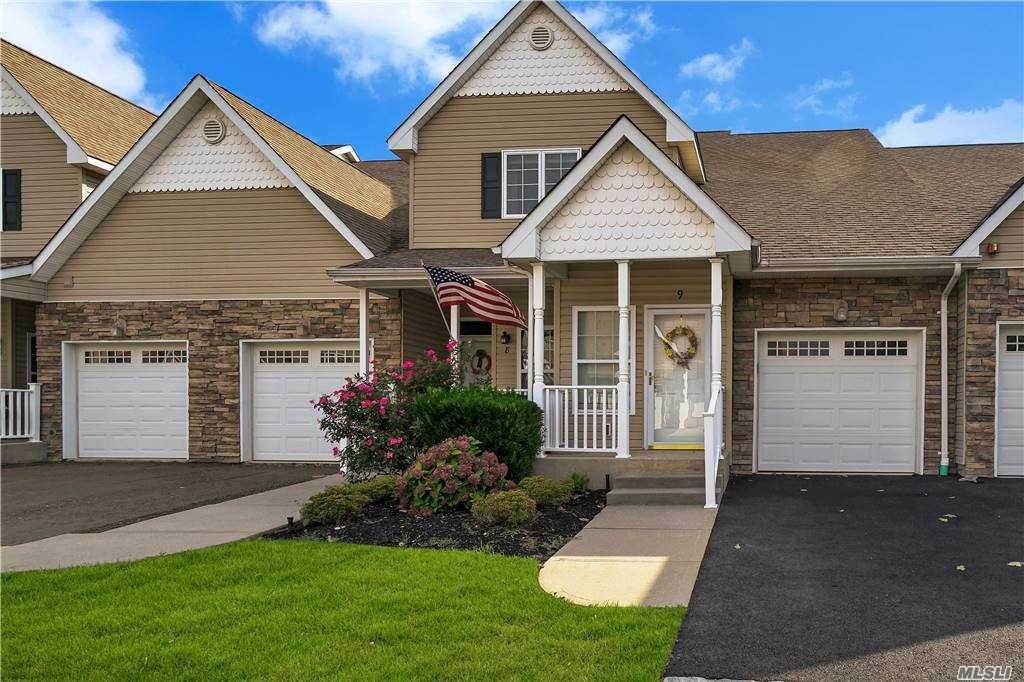 9 Pond Circle - Photo 1