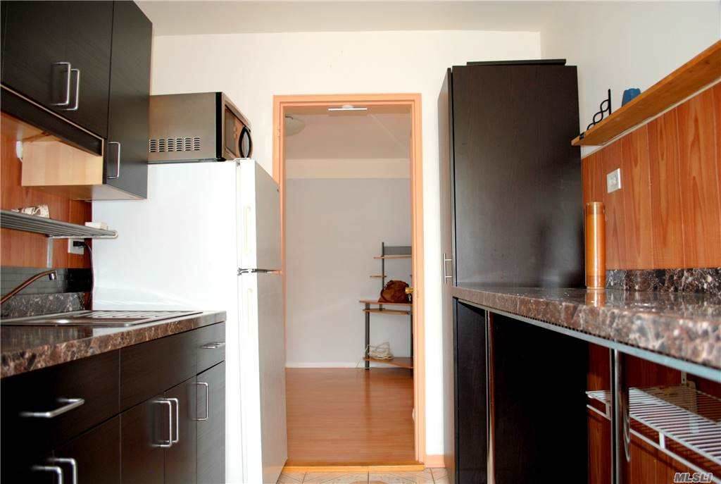 87-10 204 Street - Photo 1