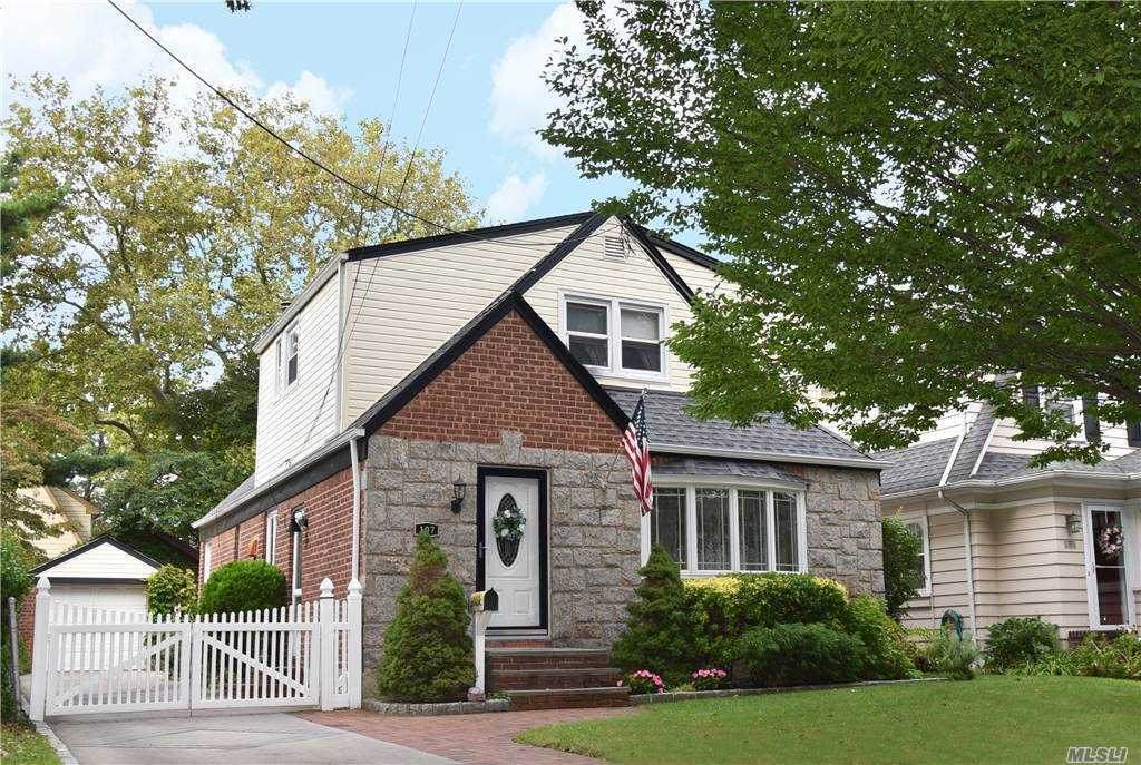 107 Oak Street - Photo 1