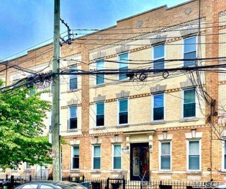 3093 44 St - Photo 1