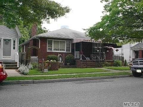 863 Court Road - Photo 1