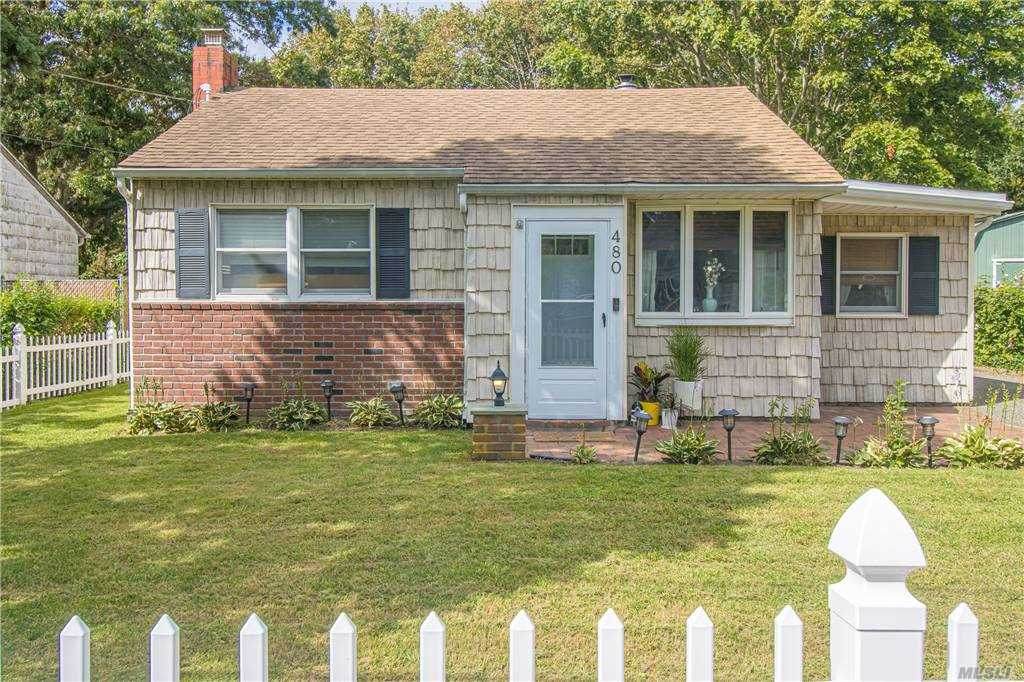 480 Washington Ave - Photo 1
