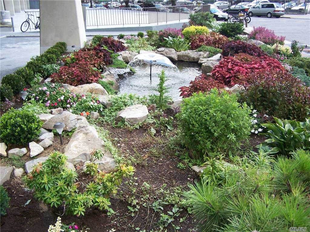 25-40 Shore Blvd. - Photo 1