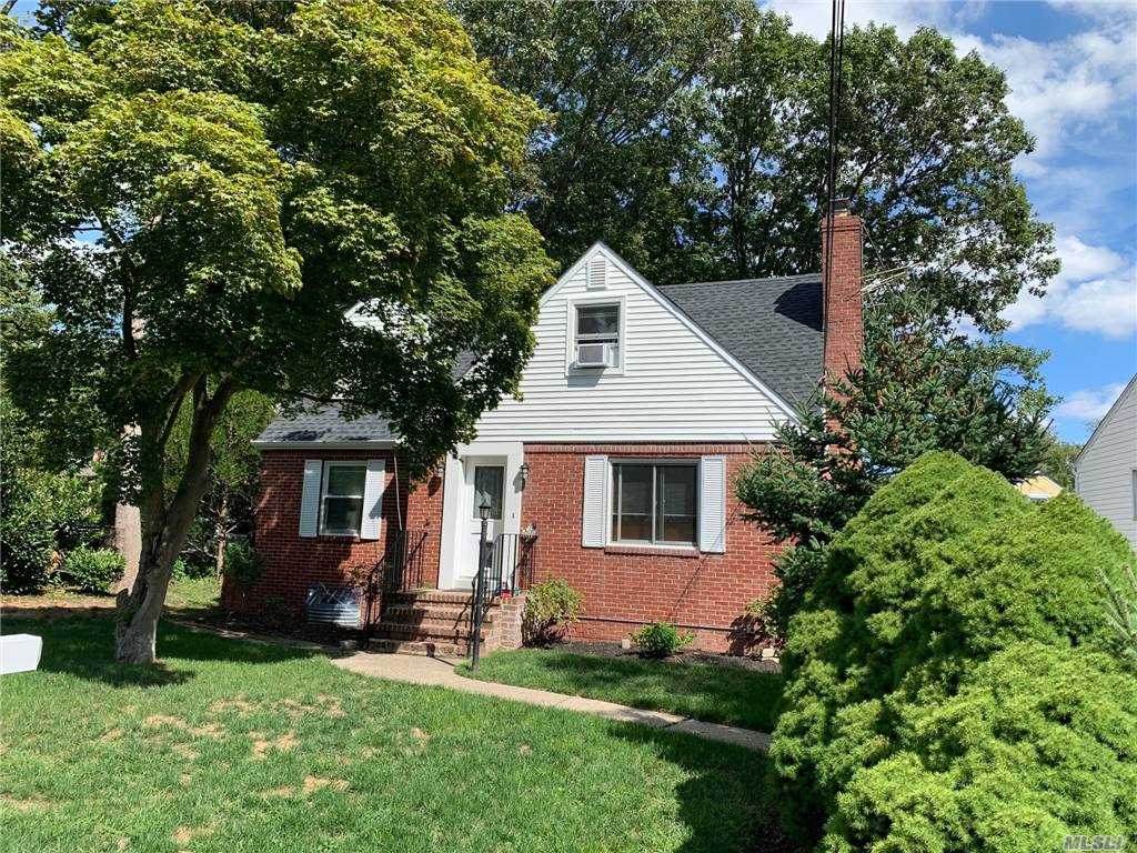 386 Roslyn Road - Photo 1