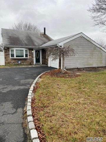 12 Handy Lane - Photo 1