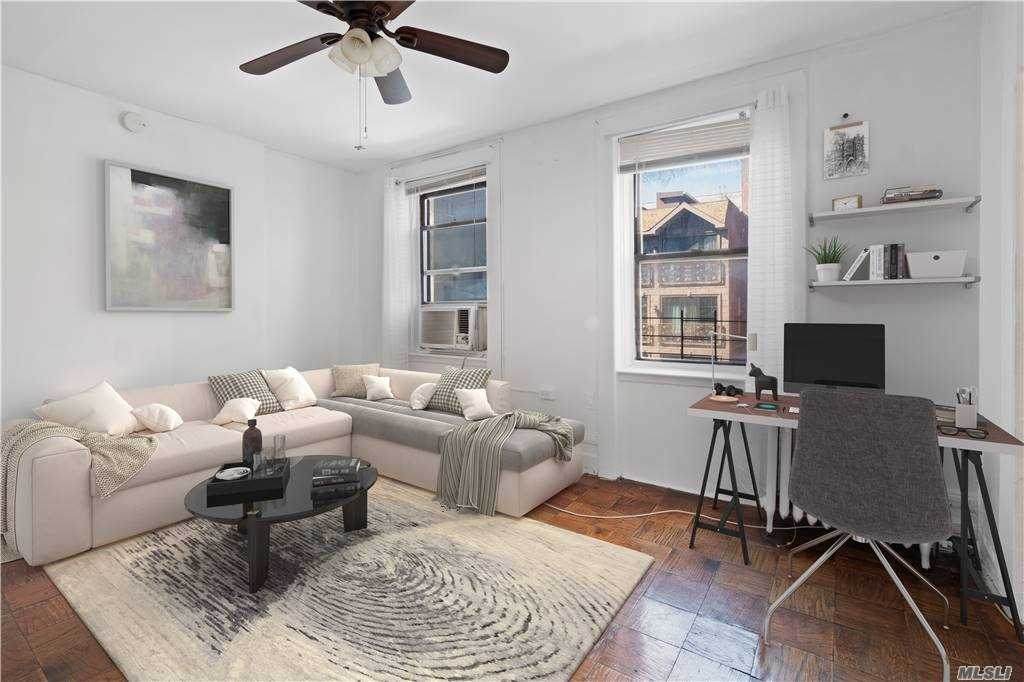 470 146 Street - Photo 1
