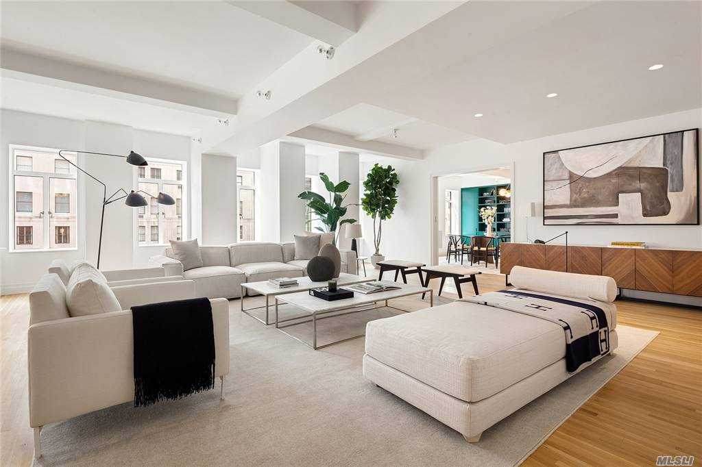 737 Park Avenue - Photo 1