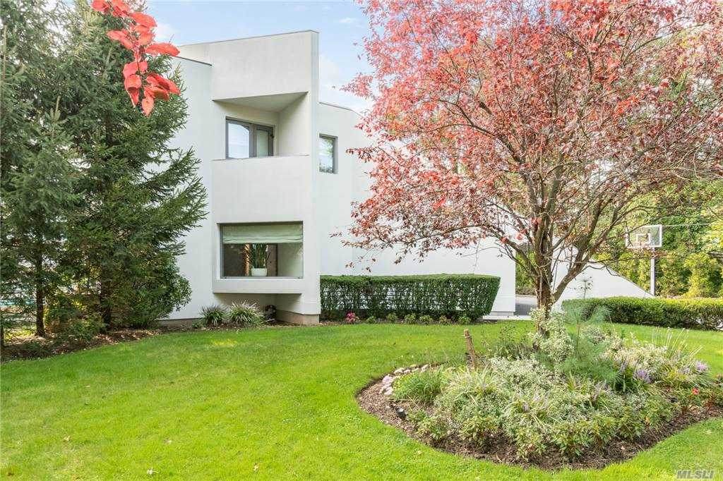 8 Hemlock Lane - Photo 1