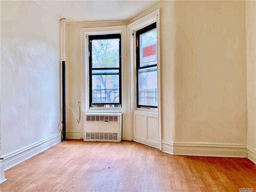 16-75 Cornelia Street - Photo 1