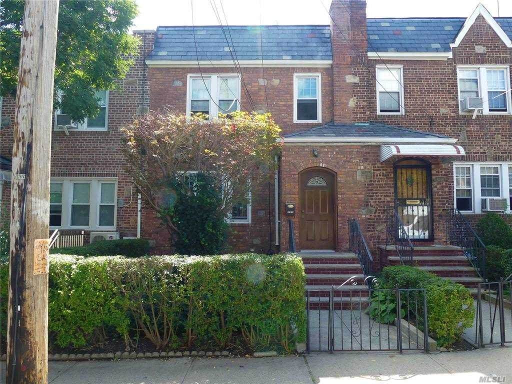 82-06 Penelope Avenue - Photo 1