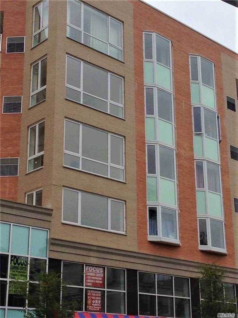 140-75 Ash Ave - Photo 1