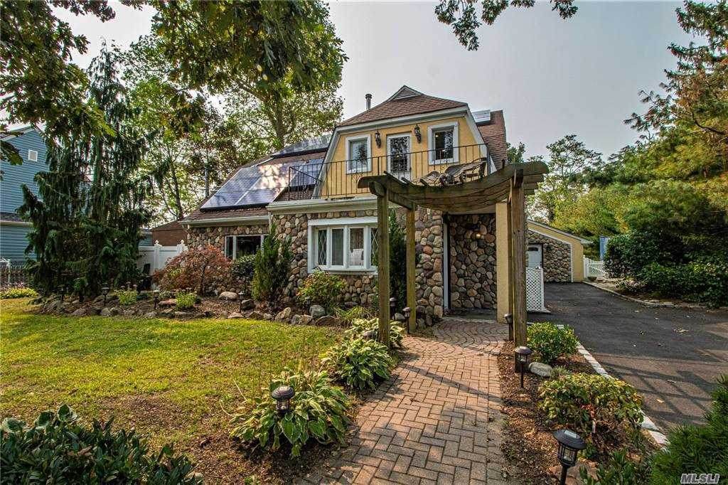 32 Bayview Avenue - Photo 1
