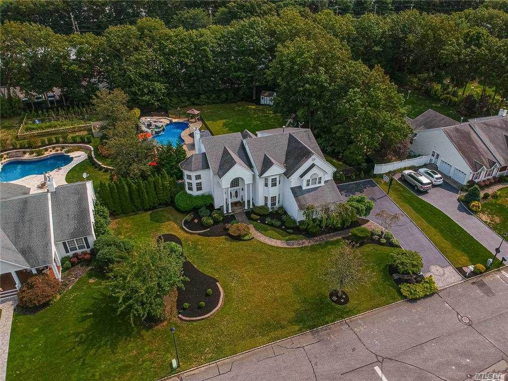 53 Varsity Boulevard - Photo 1