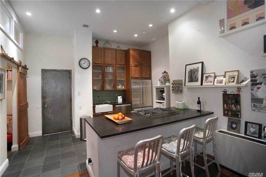111 Barrow Street - Photo 1