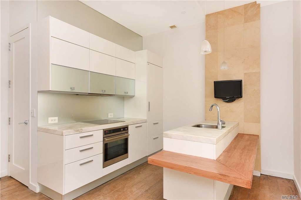 11 36th Street - Photo 1