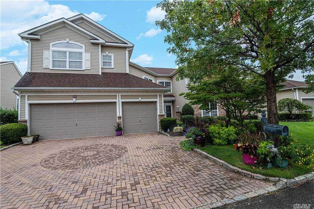 32 Hamlet Drive - Photo 1