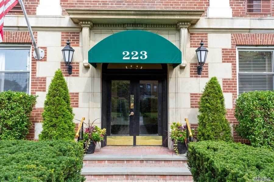 223 Seventh Street - Photo 1
