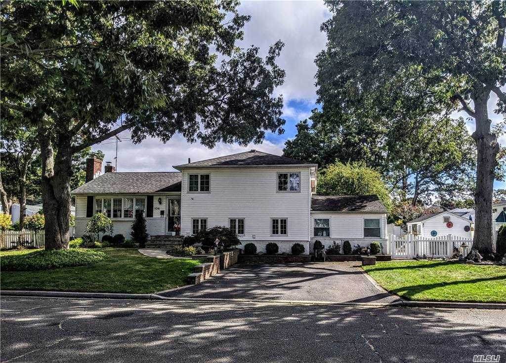106 Sunrise Drive - Photo 1