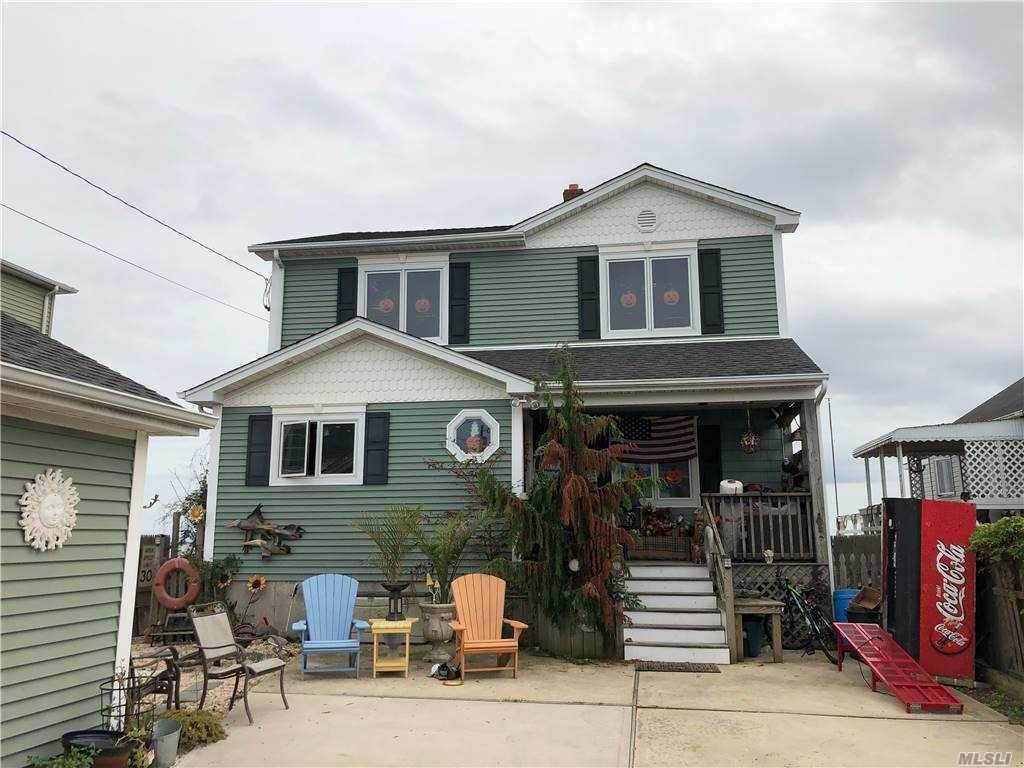 190 Bayview Avenue - Photo 1