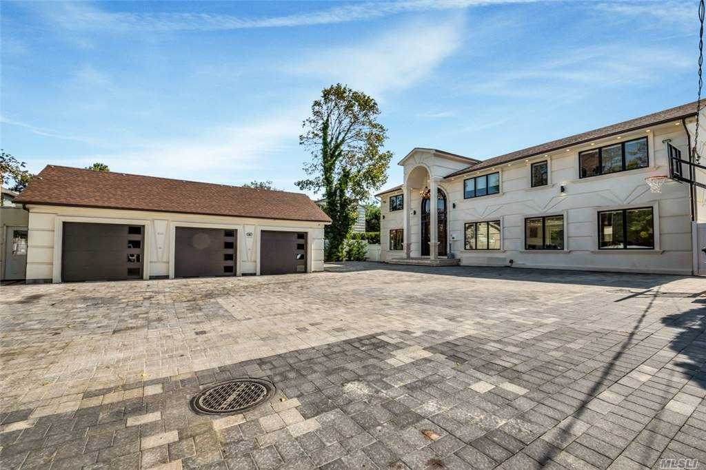 1087 Lynn Place - Photo 1