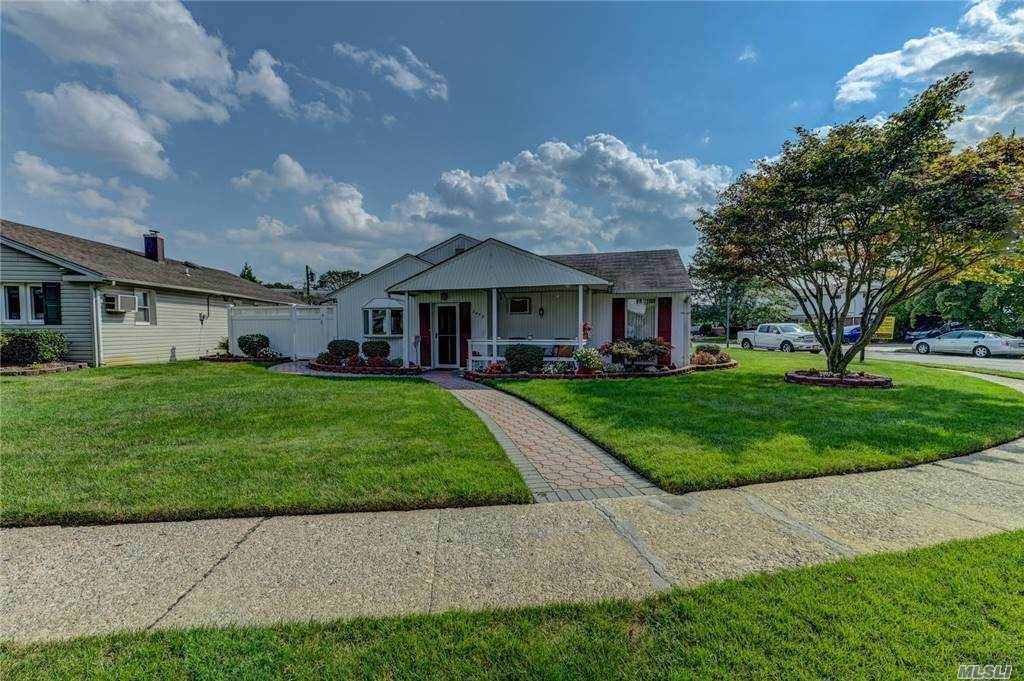 2472 Dogwood Avenue - Photo 1
