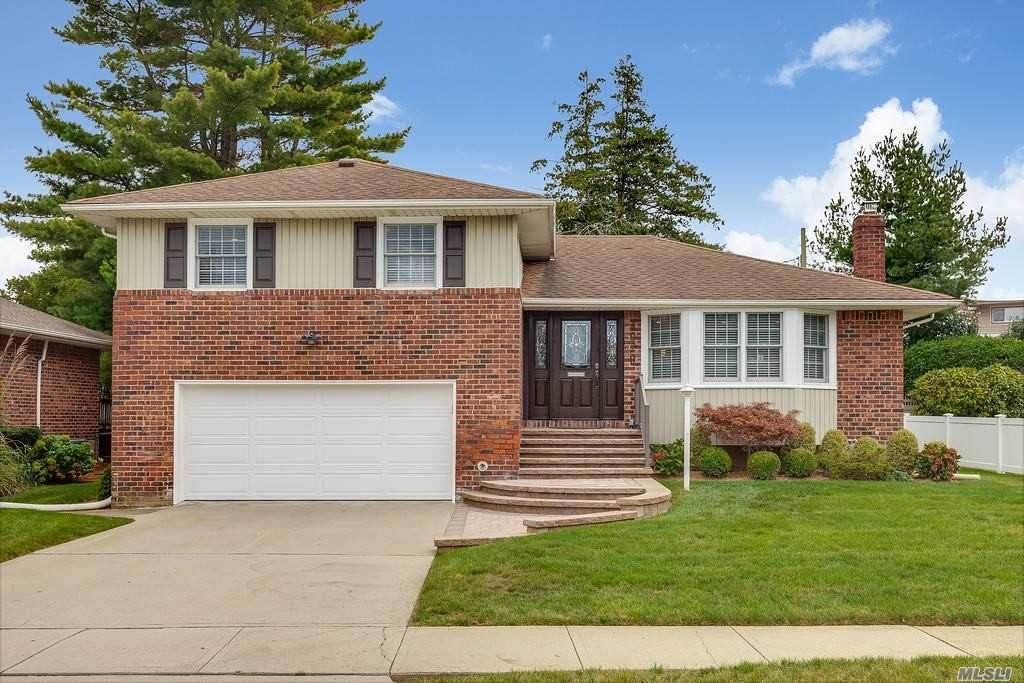 4020 Hudson Avenue - Photo 1
