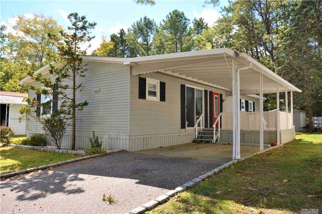 525-192 Riverleigh Avenue - Photo 1