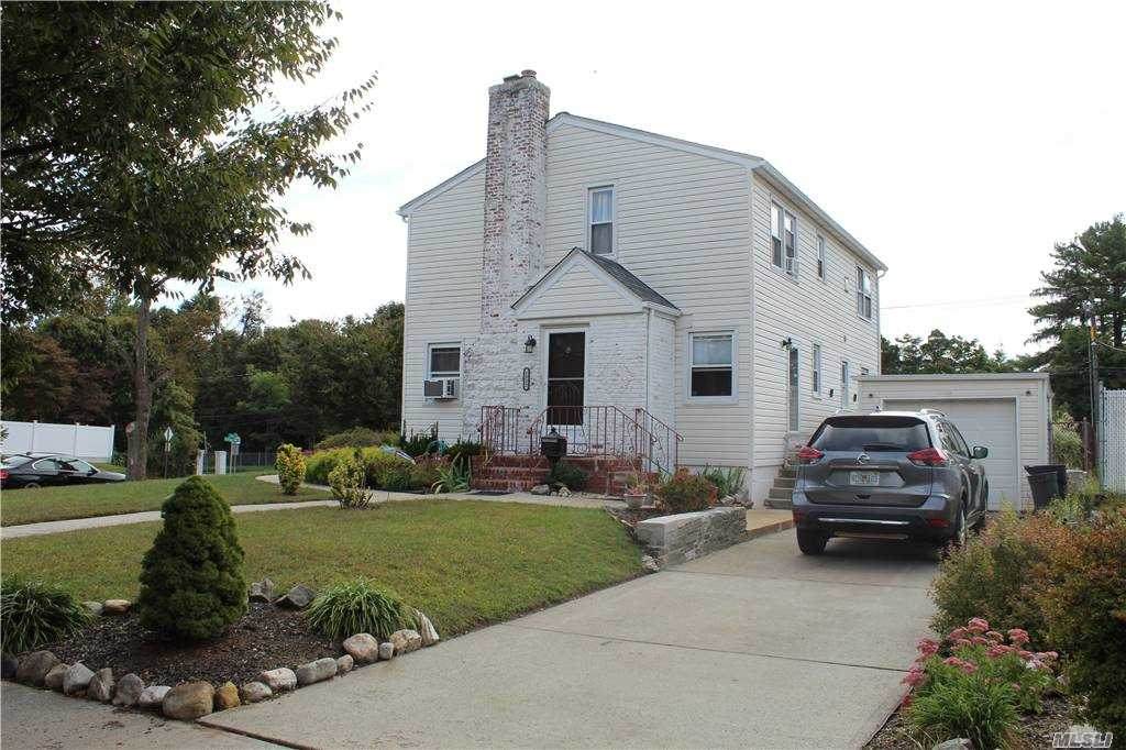 1322 Commodore Road - Photo 1