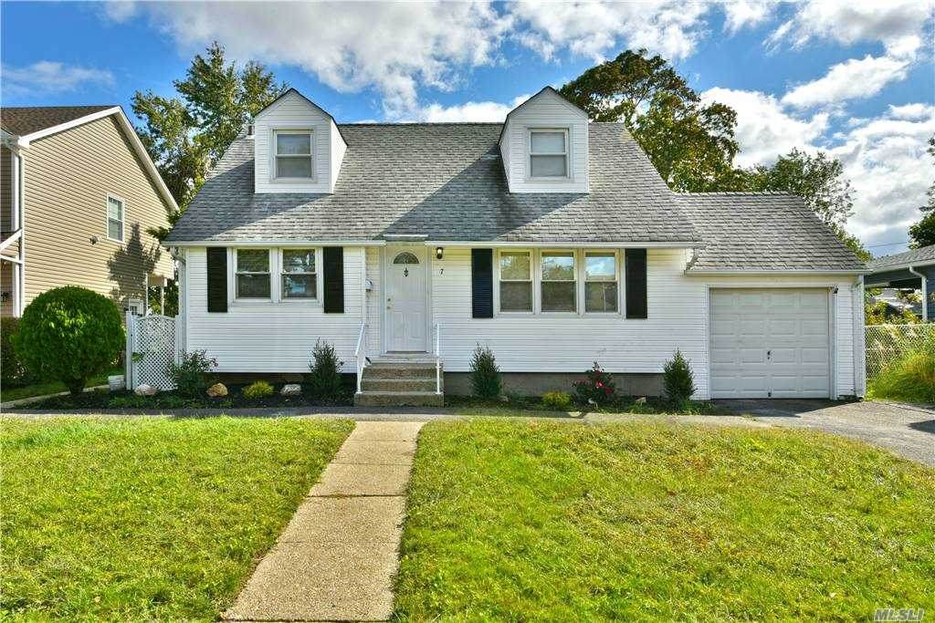 7 Nancy Lane - Photo 1