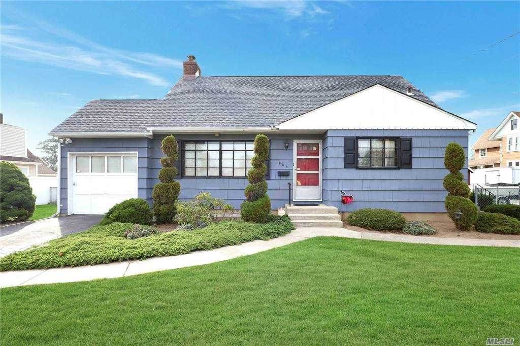 664 Deer Park Avenue - Photo 1