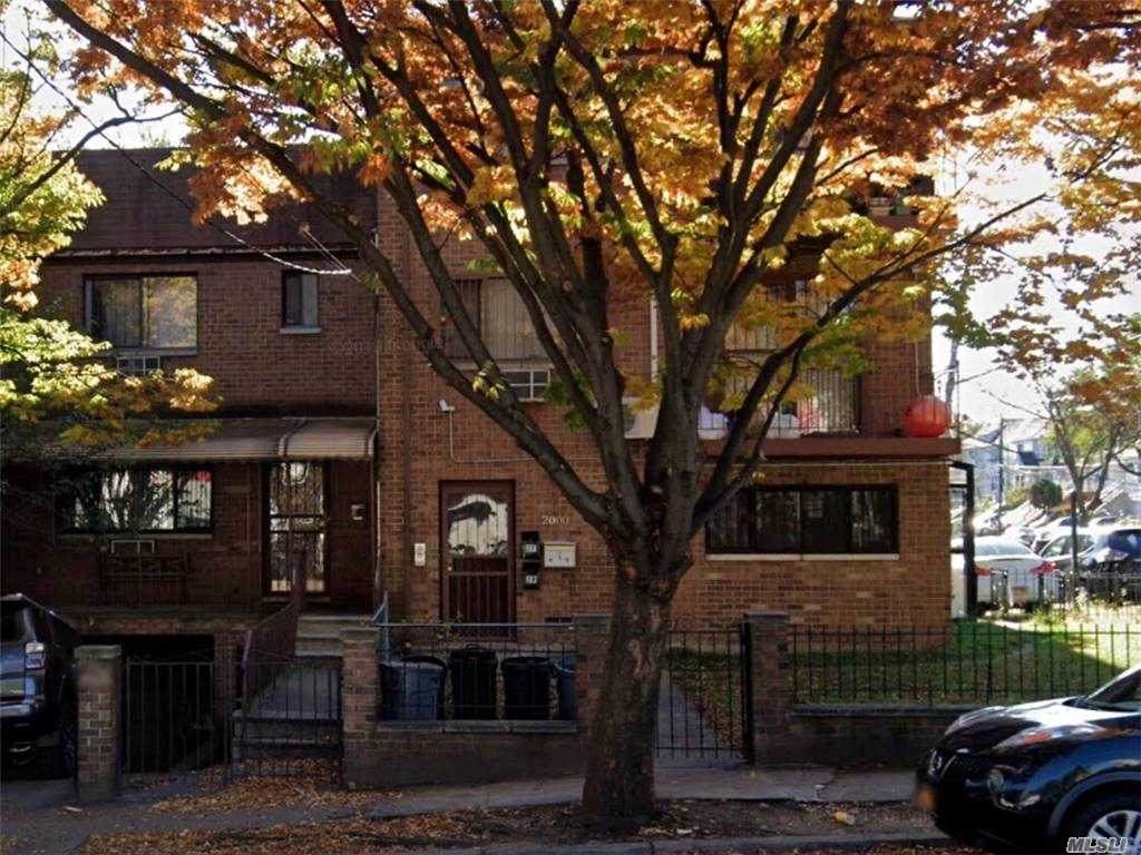 2000 Tillotson Avenue - Photo 1
