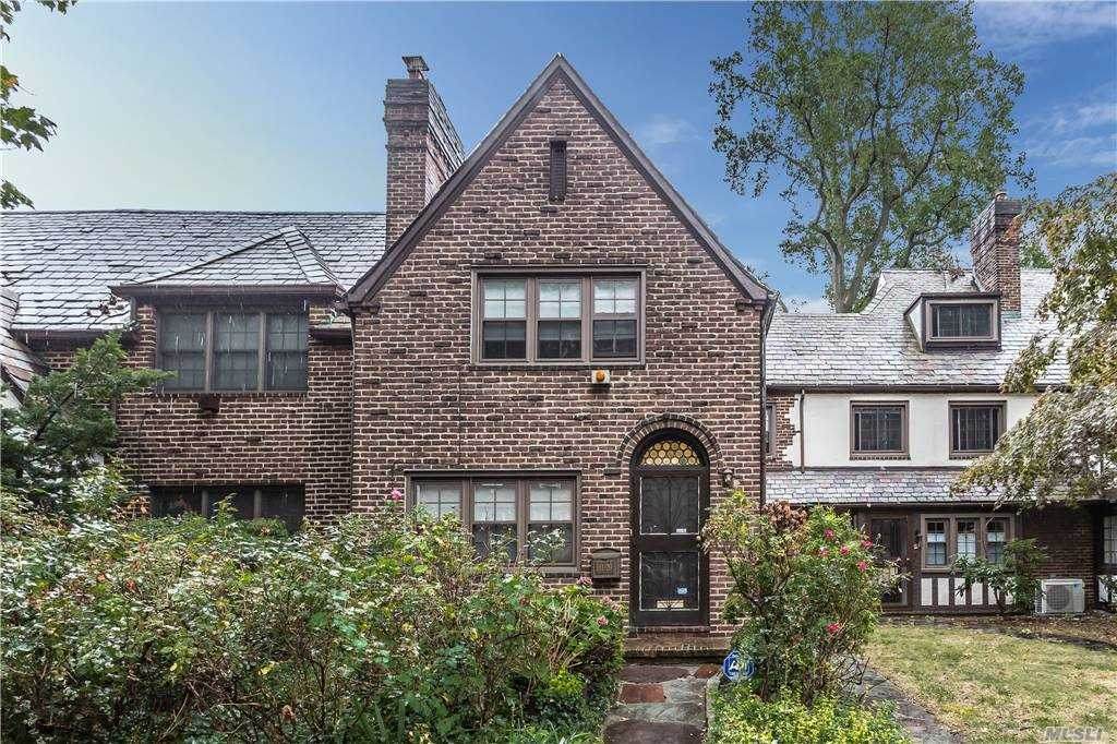 111-20 75th Avenue - Photo 1