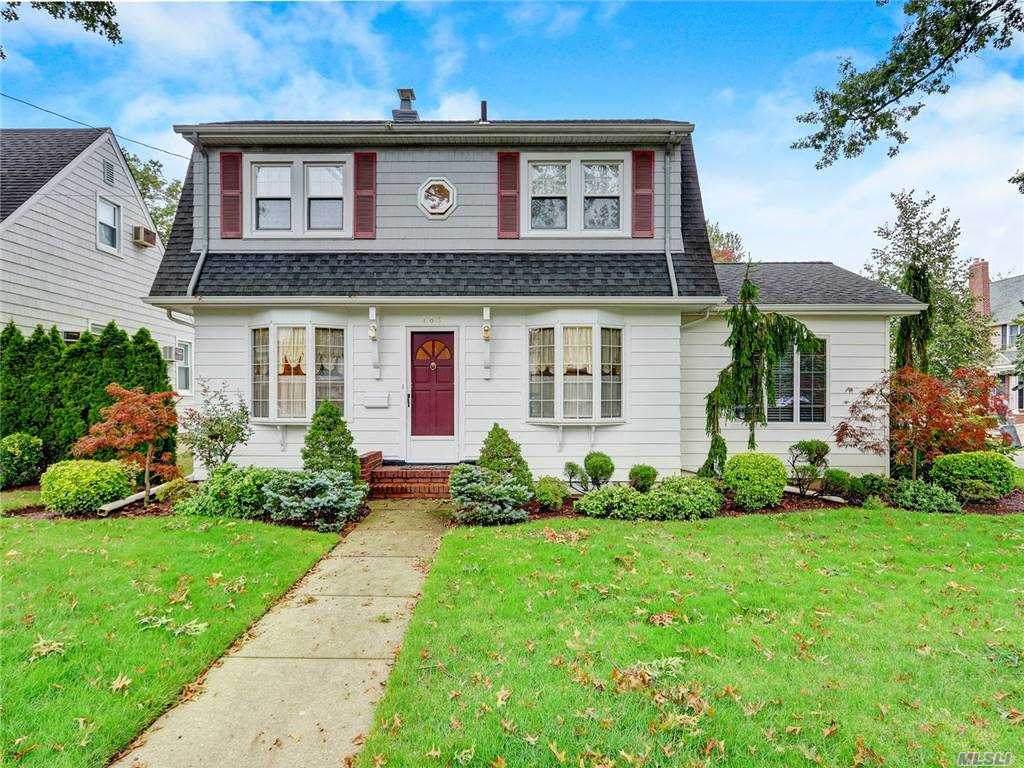 163 Violet Avenue - Photo 1