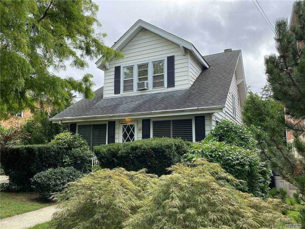 41-18 Morgan Street - Photo 1