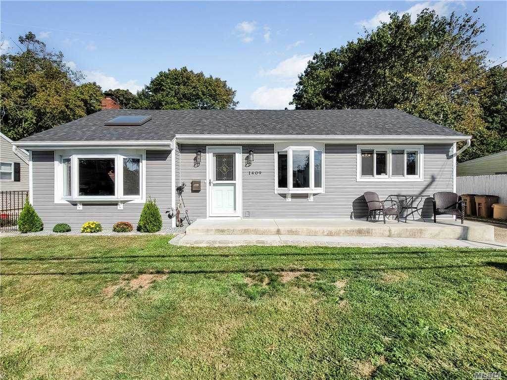 1409 Lombardy Boulevard - Photo 1