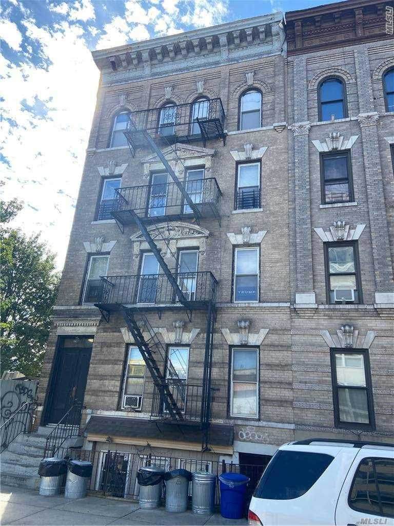 162 Dupont Street - Photo 1