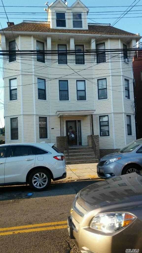 114-11 95 Avenue Avenue - Photo 1