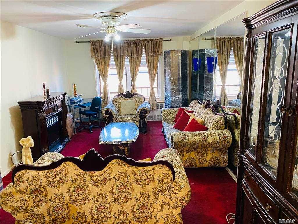 35-20 Leverich Street - Photo 1