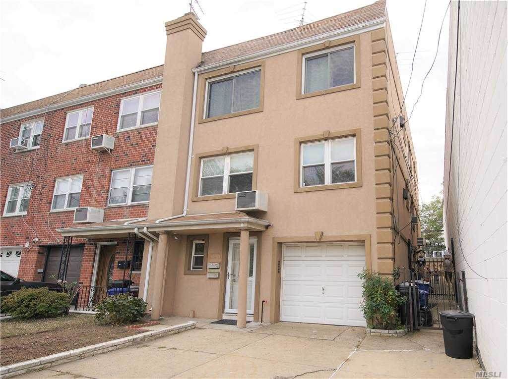 20-14 Utopia Parkway - Photo 1