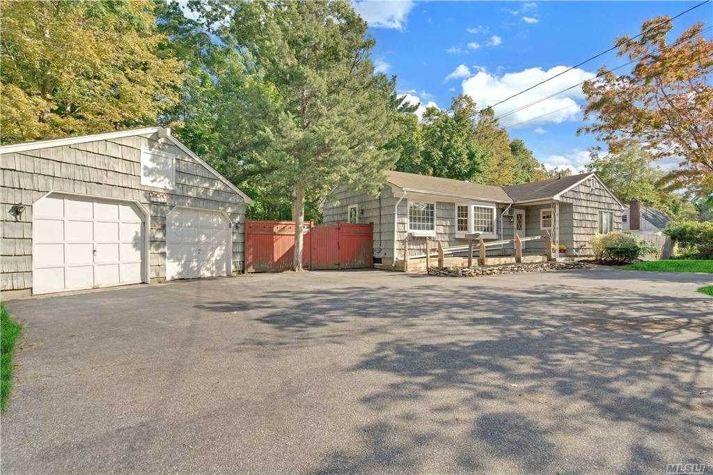 165 Hauppauge Road - Photo 1