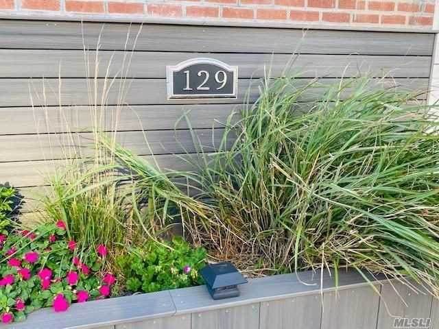 129 Beach 118 Street - Photo 1