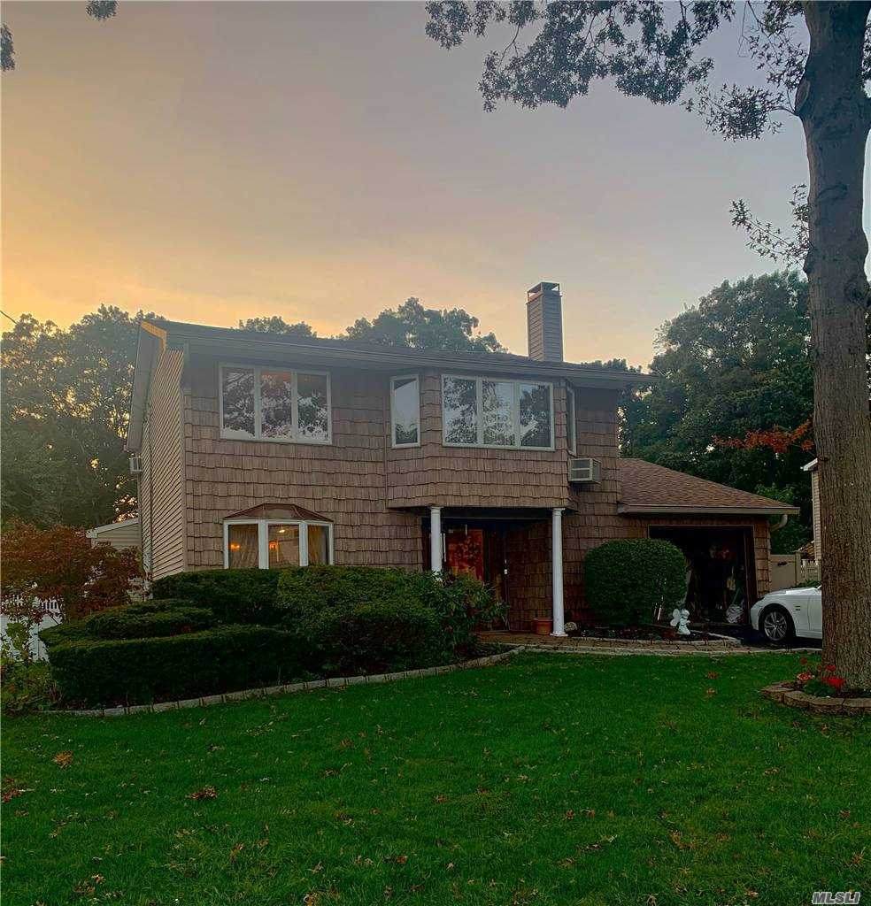 968 Grundy Avenue - Photo 1