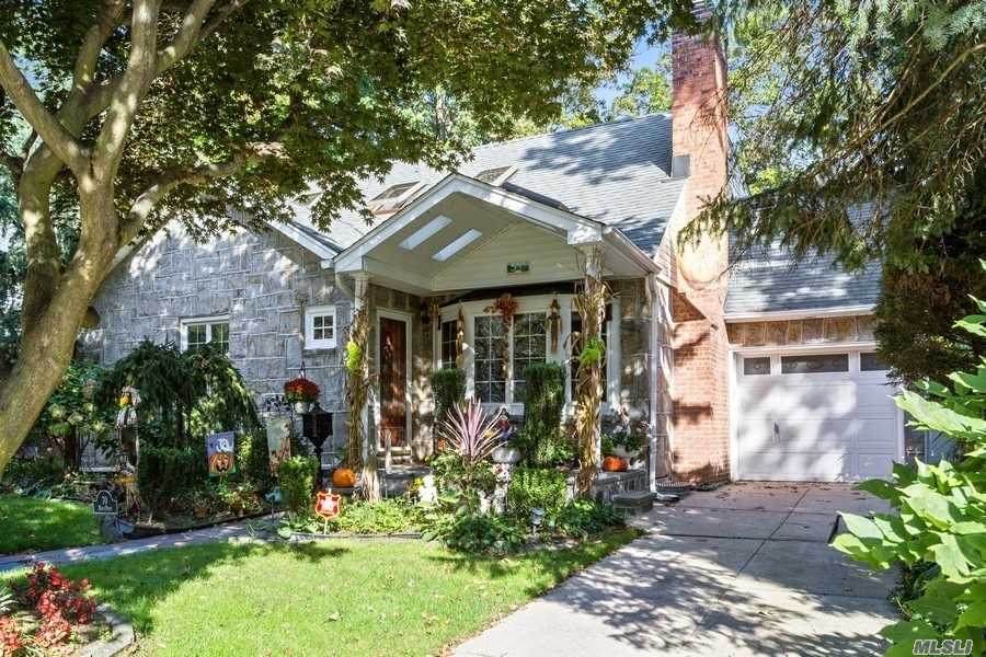 70 Maple Drive - Photo 1