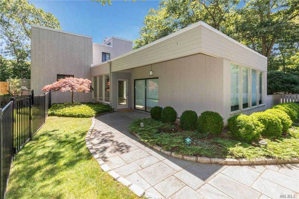19 Woodland Way - Photo 1