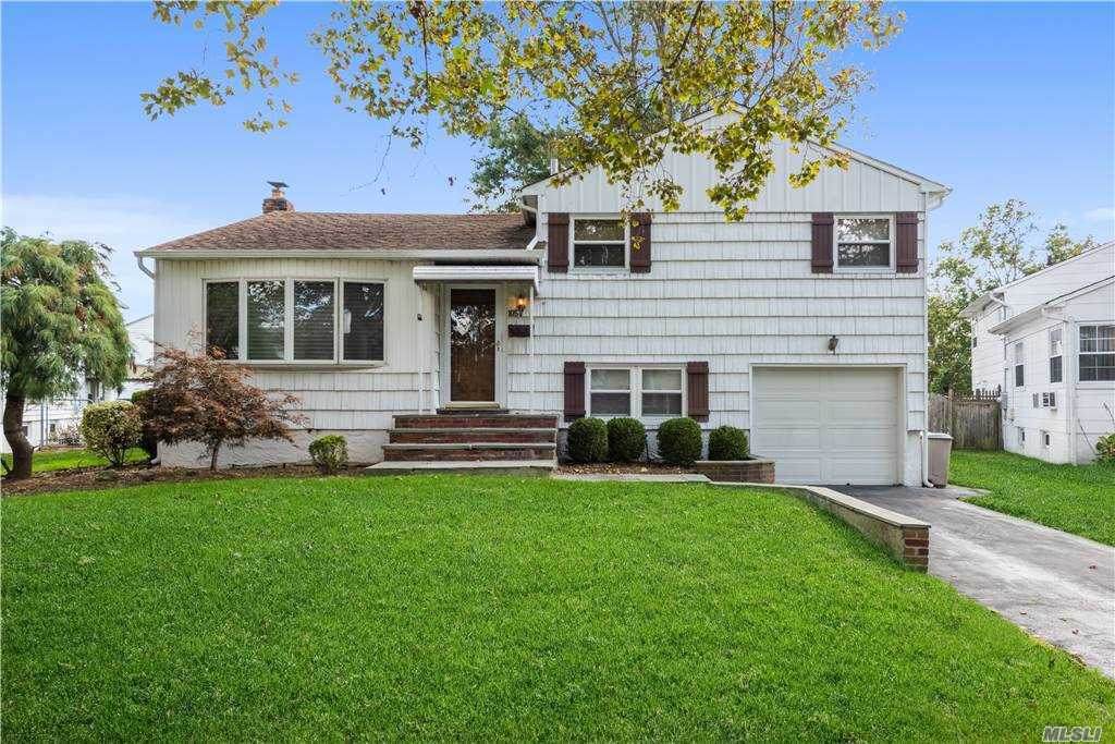 1057 Gold Street - Photo 1